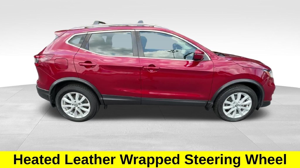 Used 2020 Red Nissan SV image 7