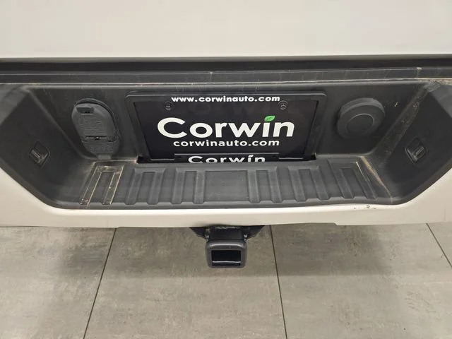 Used 2018 Summit White Chevrolet LTZ image 17