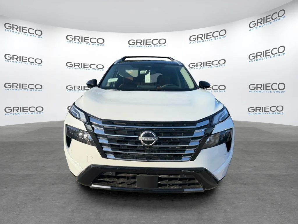 New 2026 White Nissan Platinum image 2