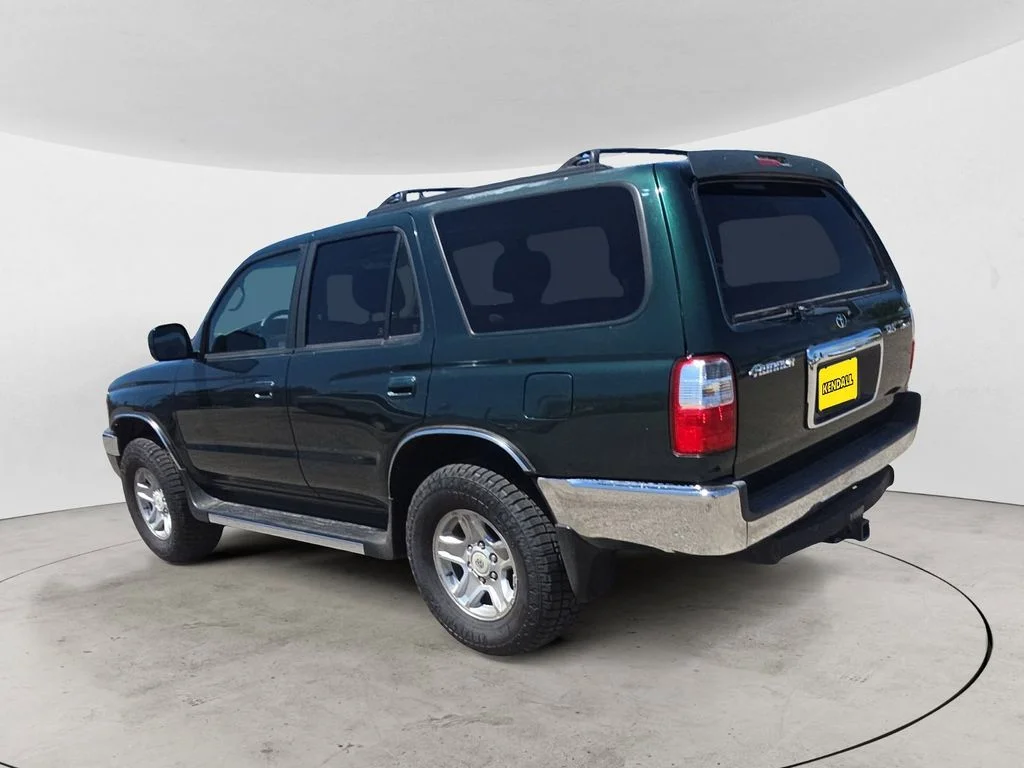 Used 2002 Green Toyota SR5 image 3