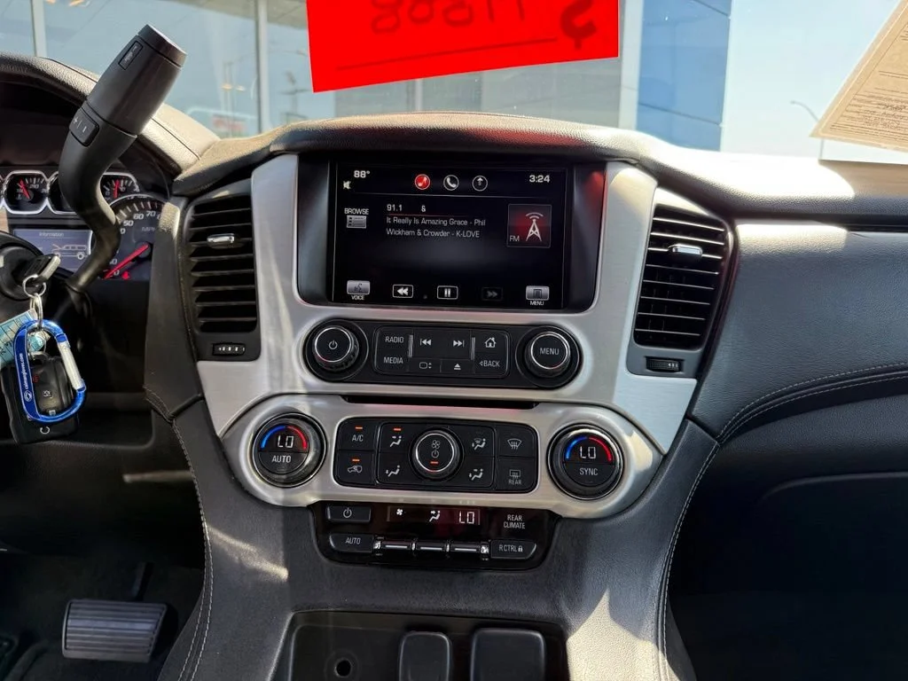 Used 2015 IRIDIUM METALLIC GMC SLE image 25