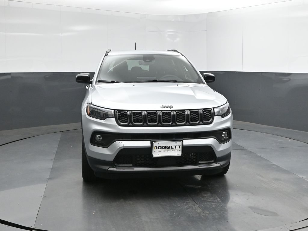 New 2026 Silver Zynith Metallic Clearcoat Jeep Latitude image 17