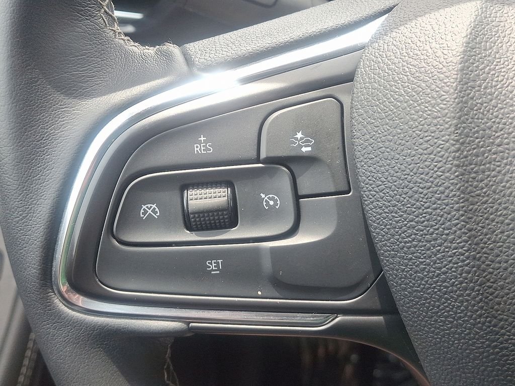 Used 2023 Black Buick Preferred image 21
