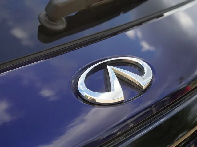 Used 2022 Blue INFINITI LUXE image 12
