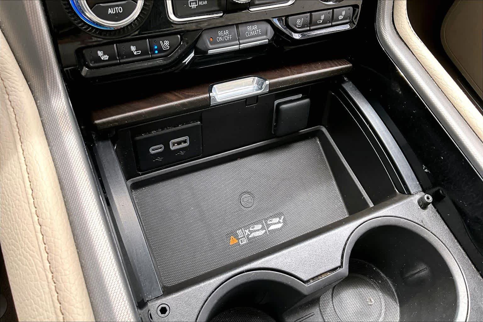 Used 2023 White Frost Tricoat GMC Denali image 33