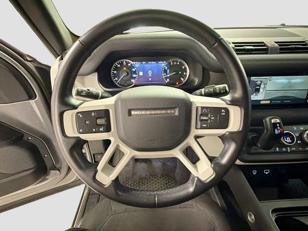 Used 2023 Gray Land Rover Standard image 12