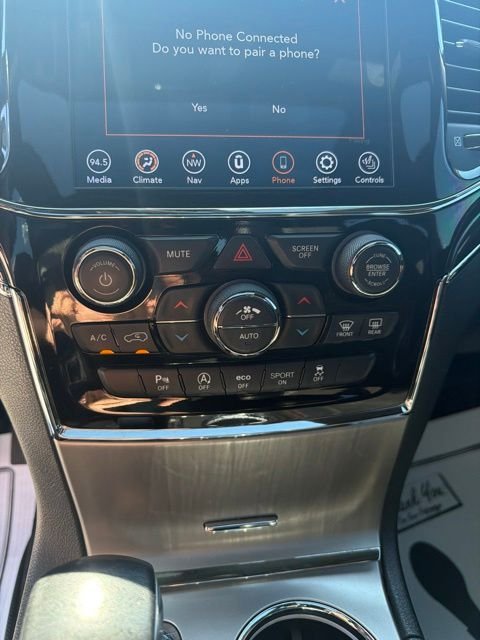 Used 2021 White Jeep Trailhawk image 28