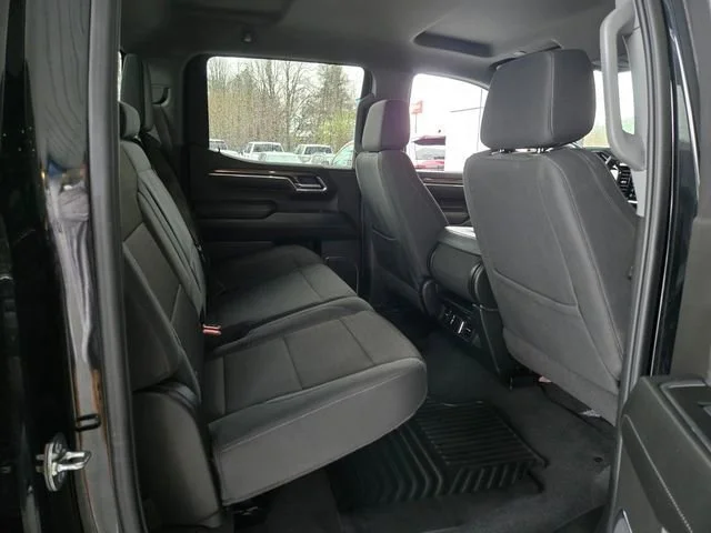 Used 2025 Black Chevrolet LT image 19