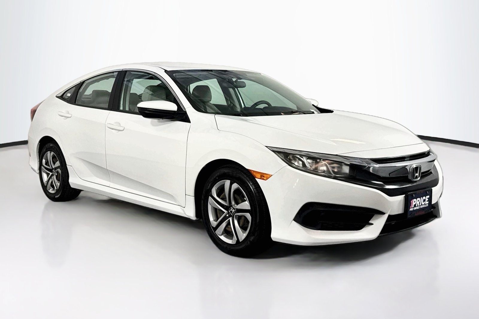 Used 2017 Taffeta White Honda LX image 3