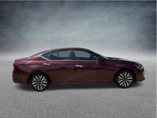 Used 2025 Red Nissan 2.5 SV image 23