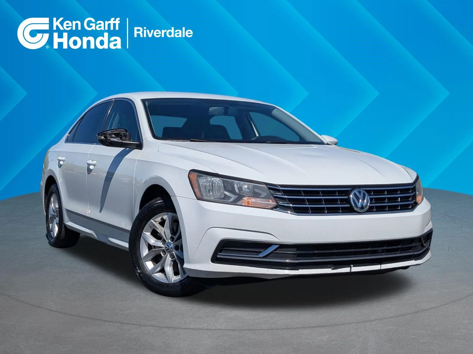 2016 Volkswagen Passat 1.8T S Auto PZEV's photo