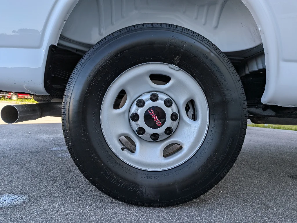 New 2026 Summit White GMC Work Van image 20