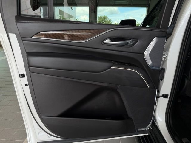 Used 2023 White Cadillac Premium Luxury Platinum image 27