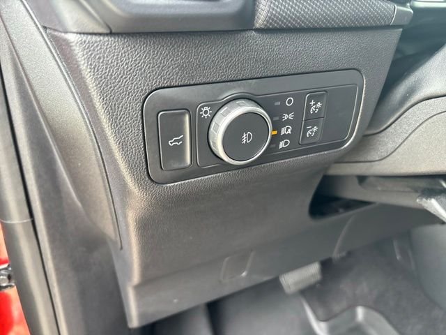 Used 2022 Red Ford Outer Banks image 16