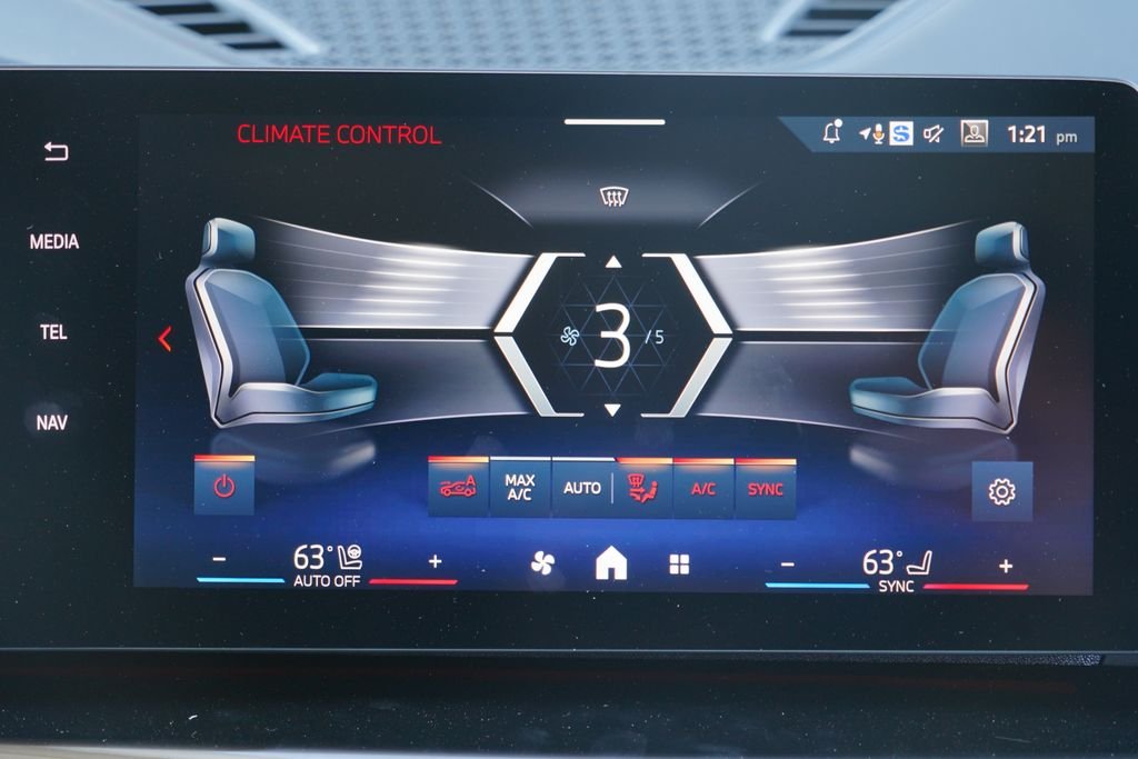 New 2026 Cape York Green Metallic BMW xDrive28i image 17