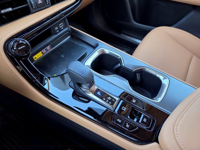 Certified Used 2026 White Lexus 350h Premium image 23