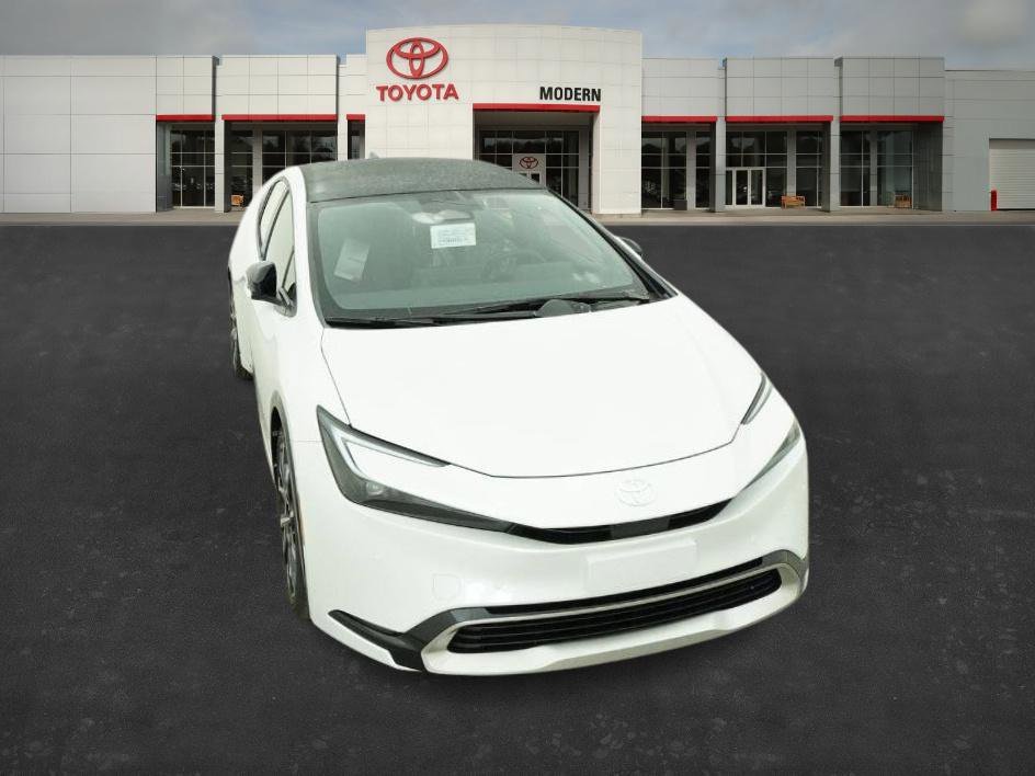 New 2026 Wind Chill Pearl Toyota XSE Premium image 31