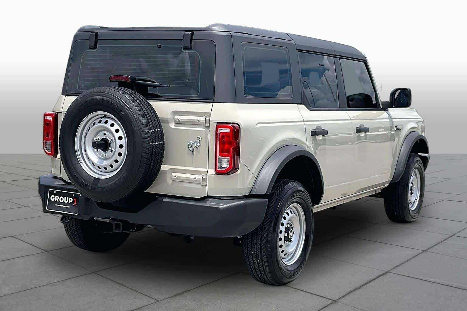 Used 2025 Desert Sand Ford Base image 12