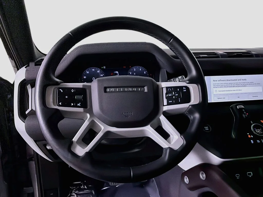 Used 2023 Gray Land Rover SE image 11