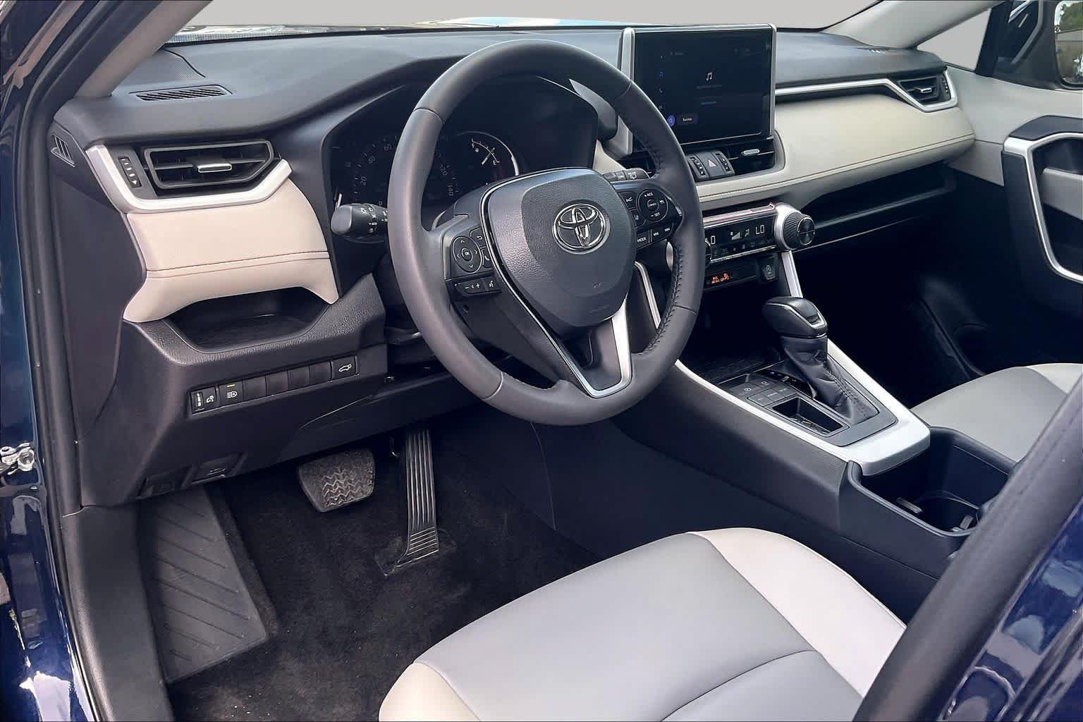 Used 2025 Blueprint Toyota XLE Premium image 17