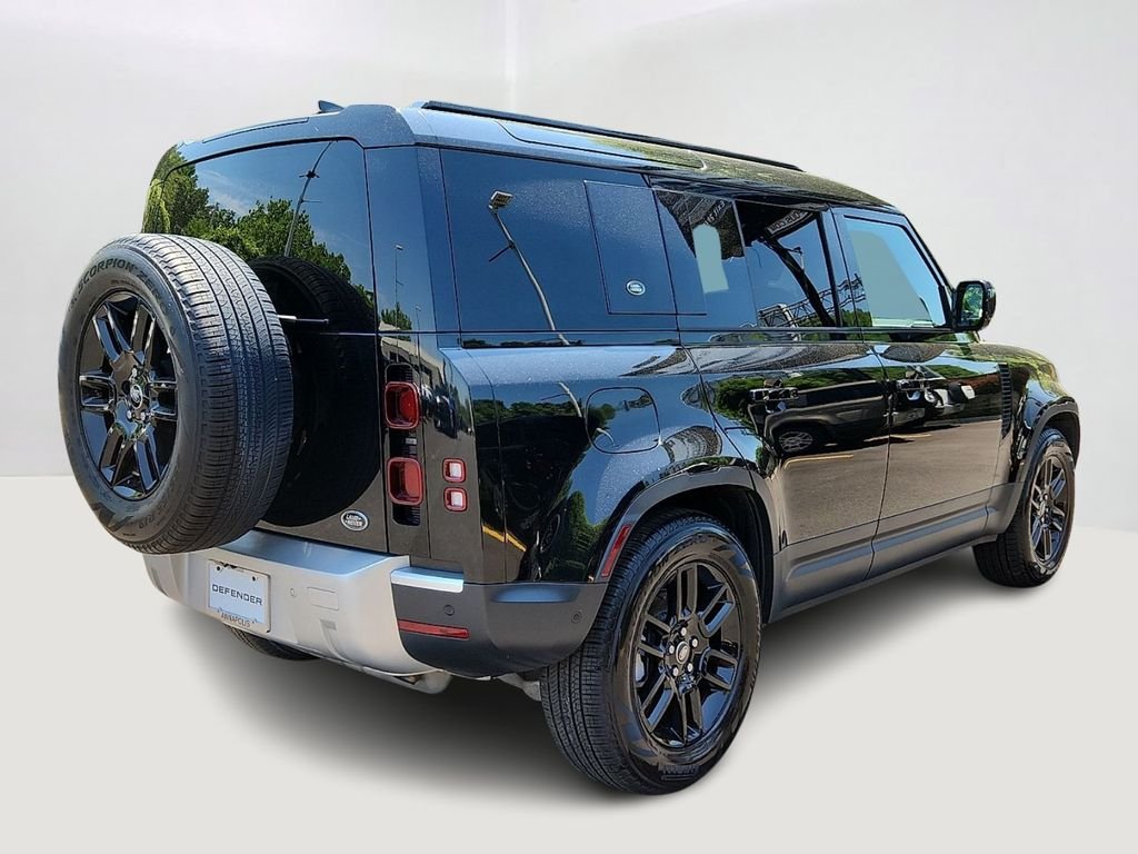 Certified Used 2023 Santorini Black Metallic Land Rover S image 4