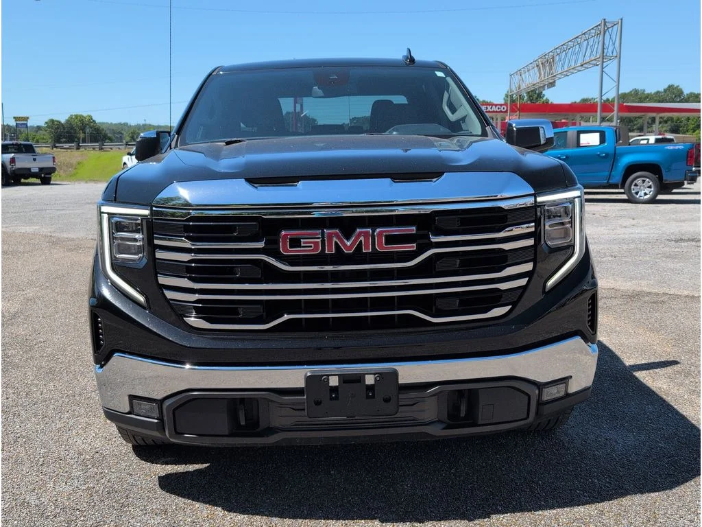 Used 2025 BLACK GMC Crew Cab 147" SLT image 8