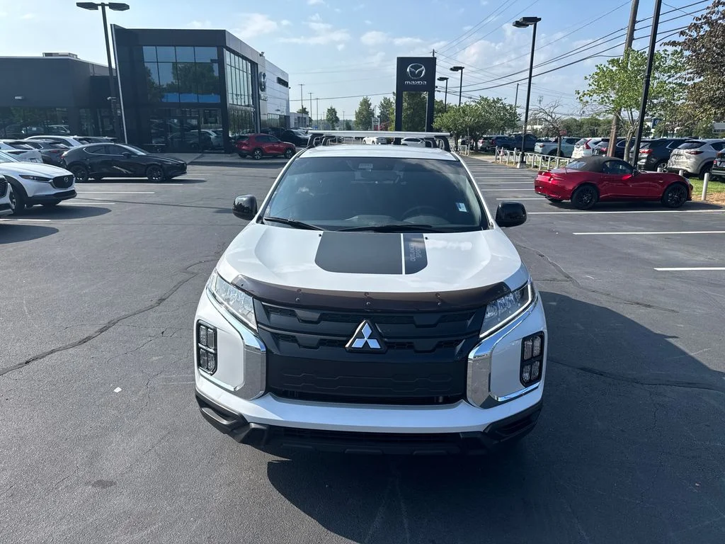Used 2024 White Diamond Mitsubishi 2.0 SE image 8