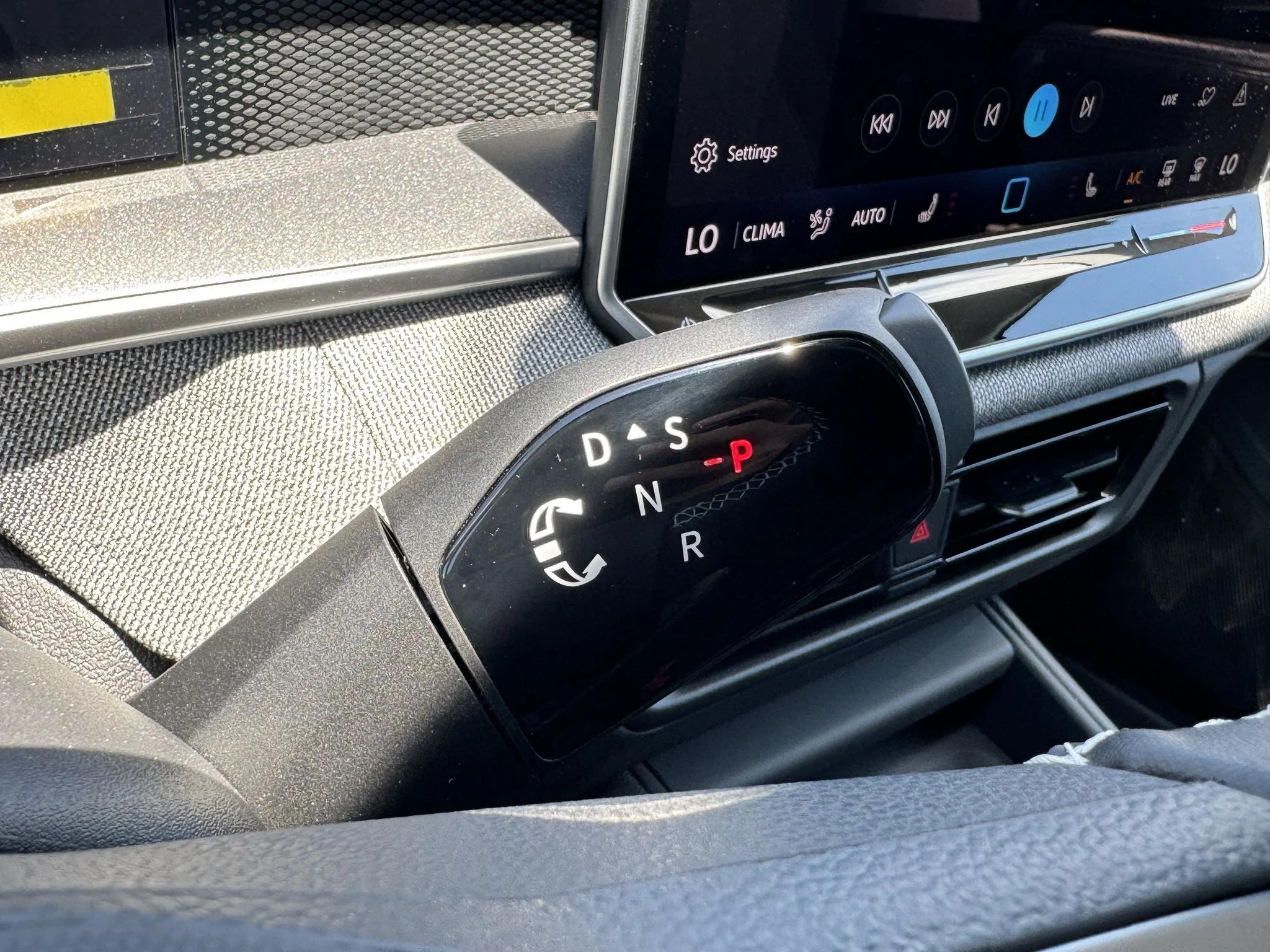 New 2026 Platinum Gray Metallic Volkswagen S image 20