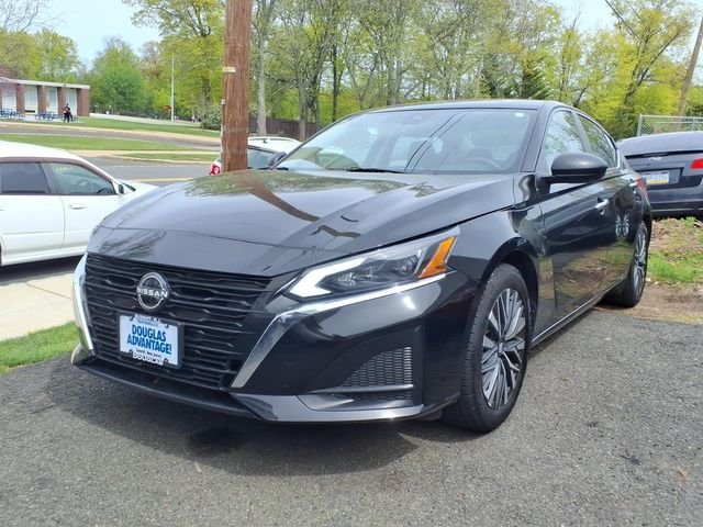 Used 2024 Black Nissan 2.5 SV image 2