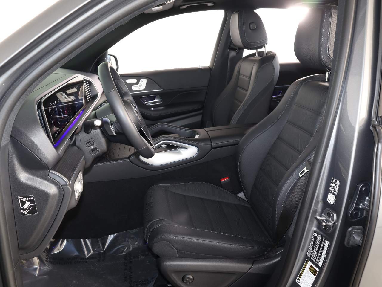 Used 2025 Grey Mercedes-Benz GLE 580 4MATIC® image 13
