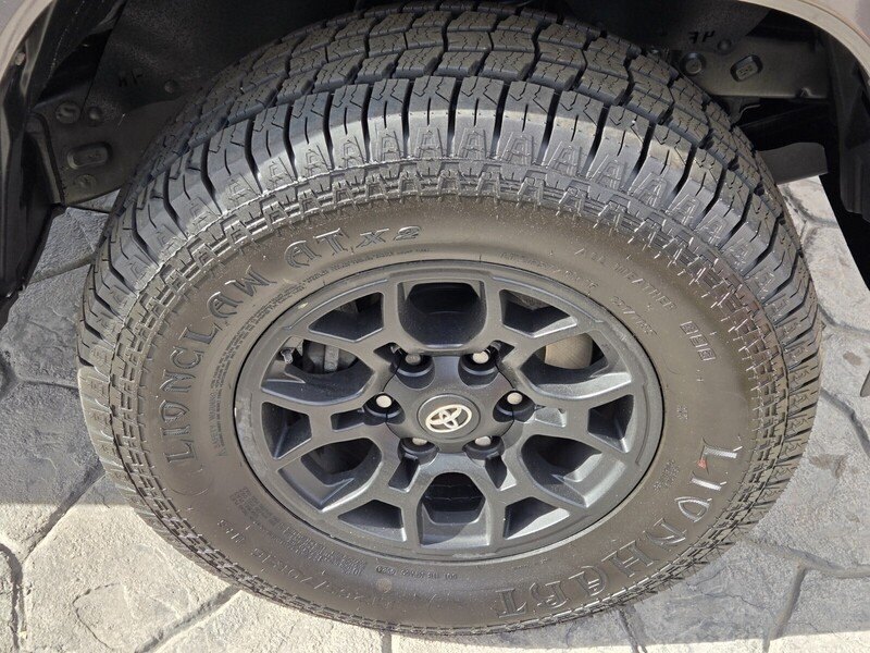 2019 Toyota Tacoma SR5 Double Cab V6 photo 3