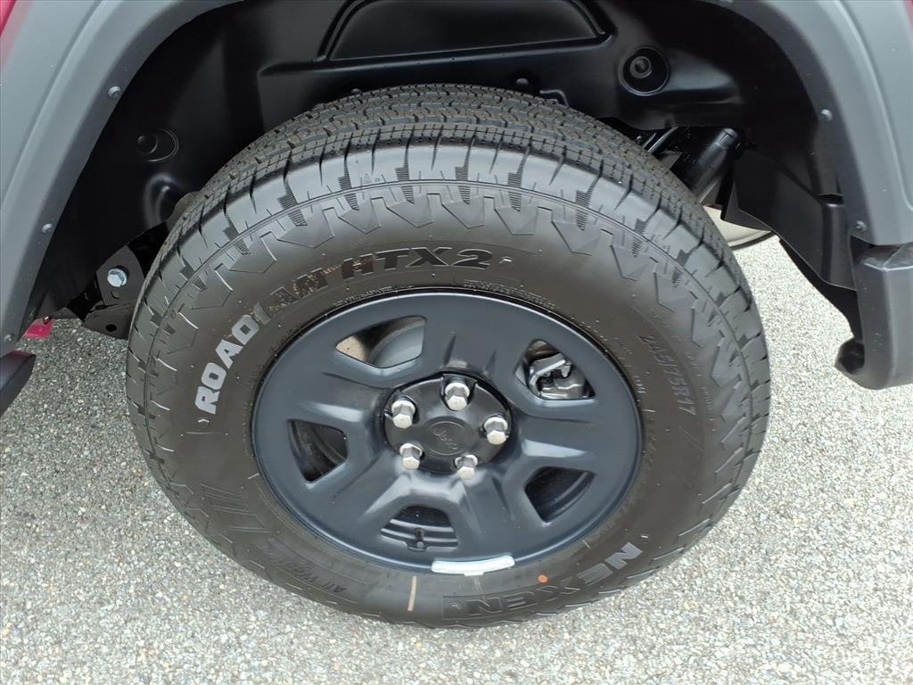 New 2026 Tuscadero Pearlcoat Jeep Sport image 8