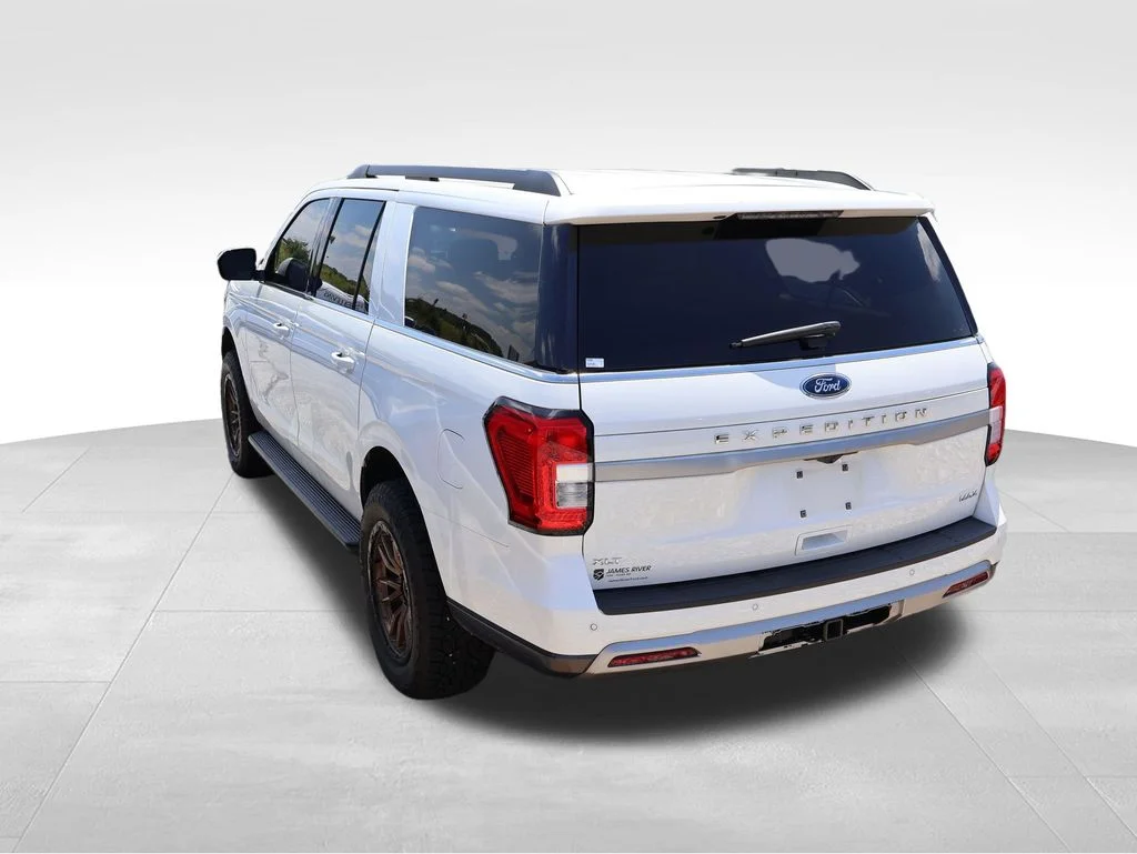 Used 2024 White Metallic Ford XLT image 25