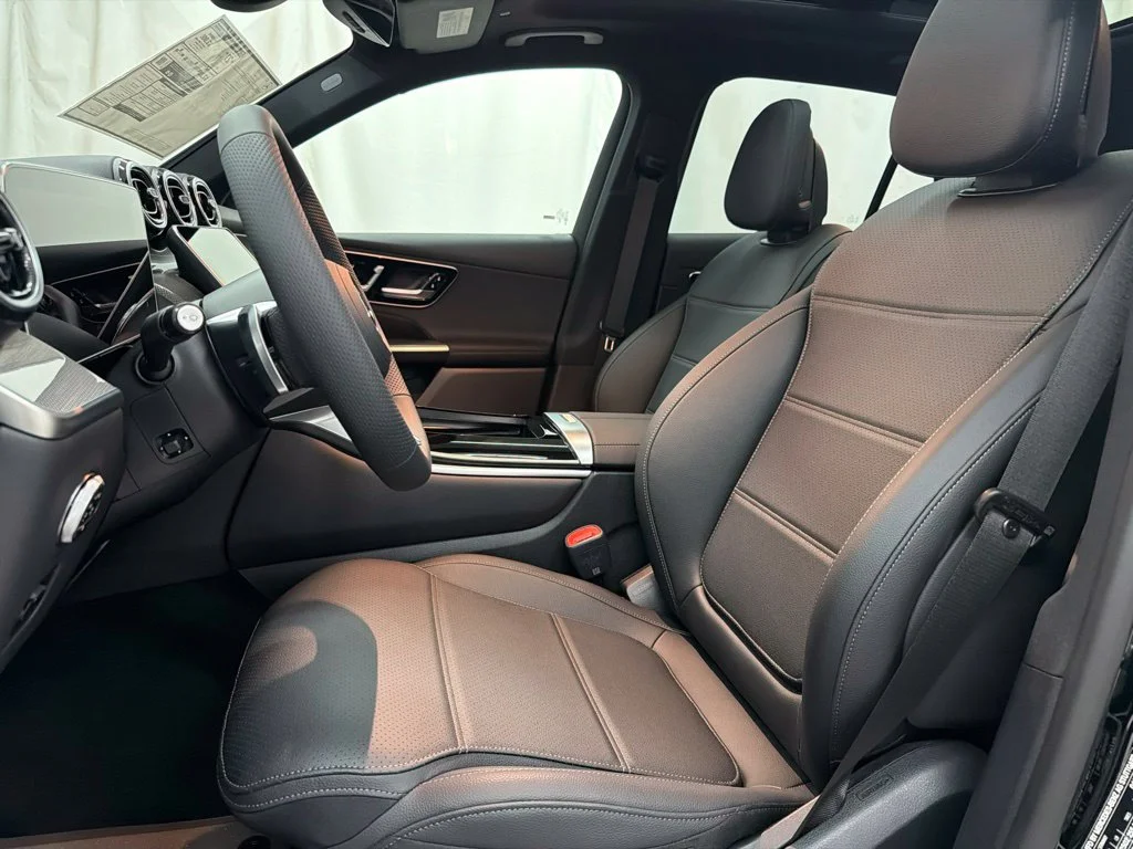 New 2027 Black Mercedes-Benz GLC 300 image 13