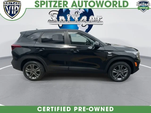 Used 2023 Black Kia LX image 10