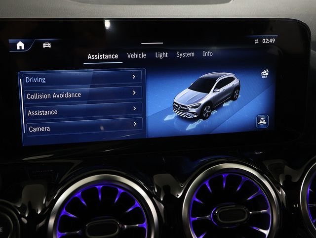 New 2026 Polar White Mercedes-Benz GLA 250 image 17