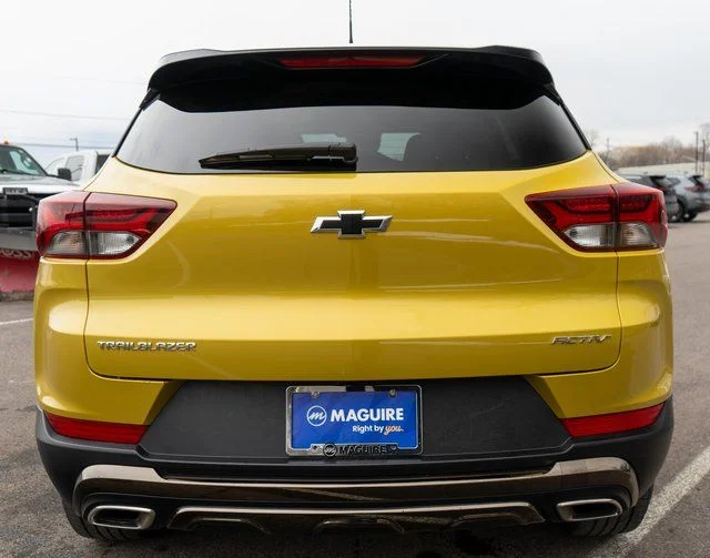Used 2023 Yellow Chevrolet ACTIV image 7