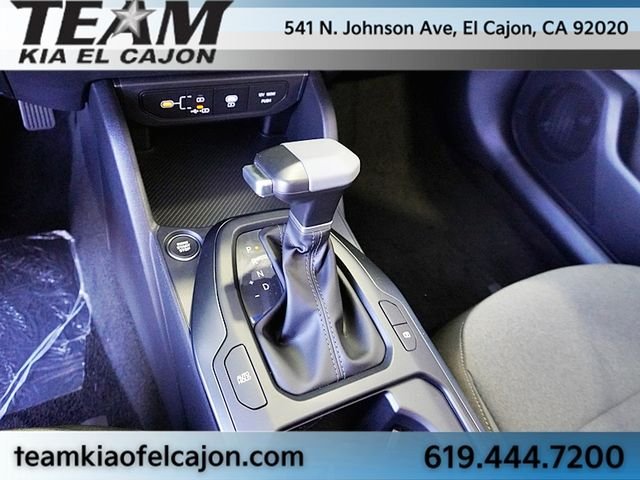 Used 2026 White Kia LXS image 32