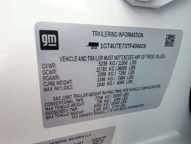 New 2026 Summit White GMC SLE image 34