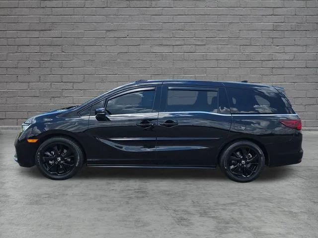 Used 2023  Honda Sport image 2