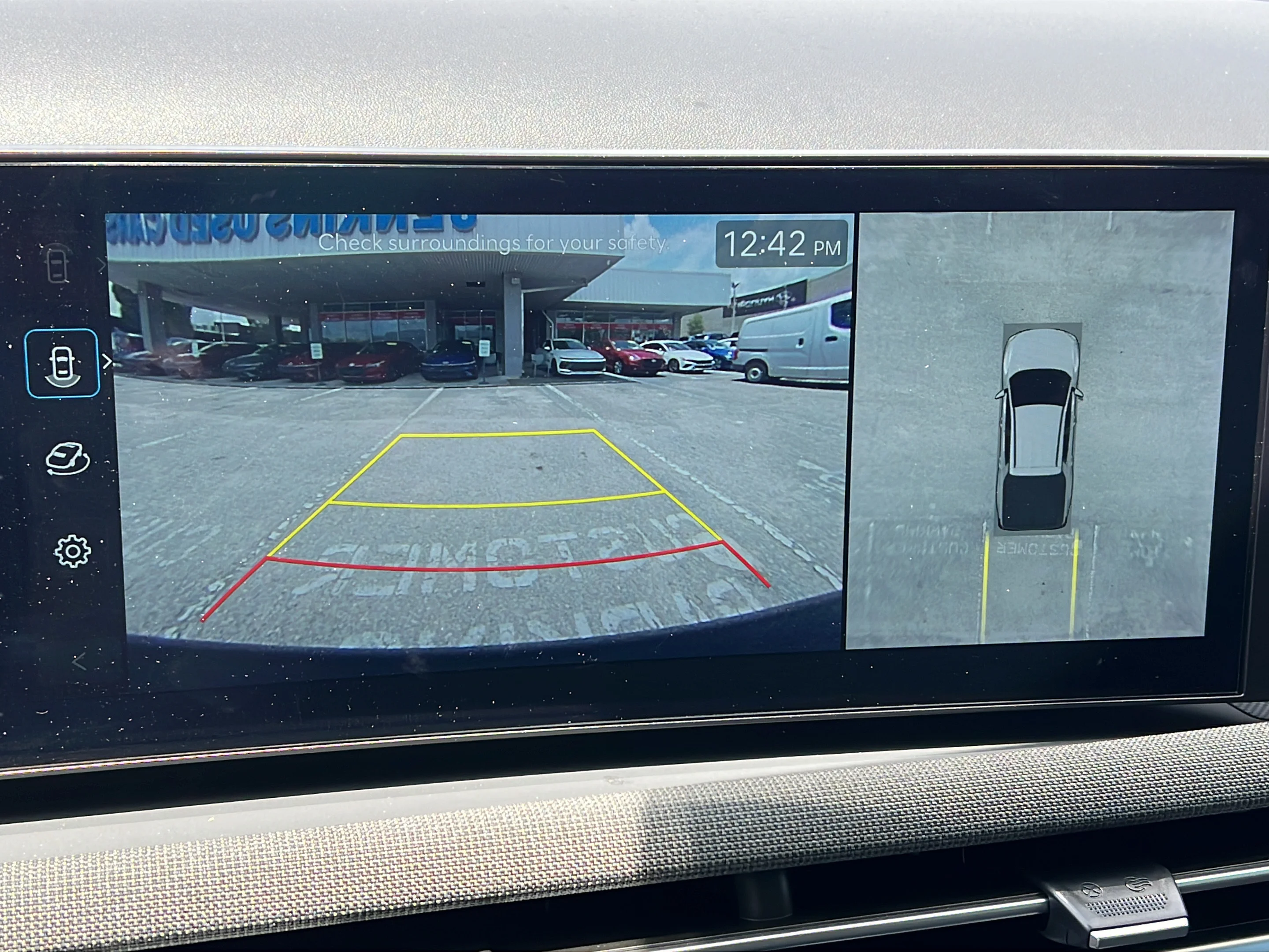 Used 2025 Atlas White Hyundai Limited image 17