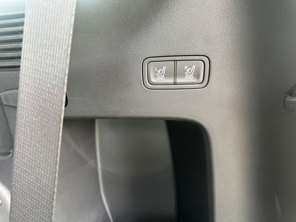 New 2026 Black Hyundai SE image 26