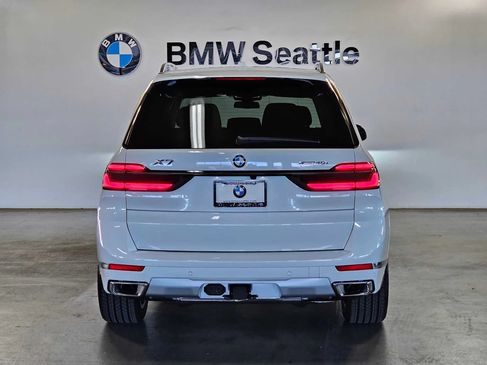 New 2027 Mineral White Metallic BMW xDrive40i image 6
