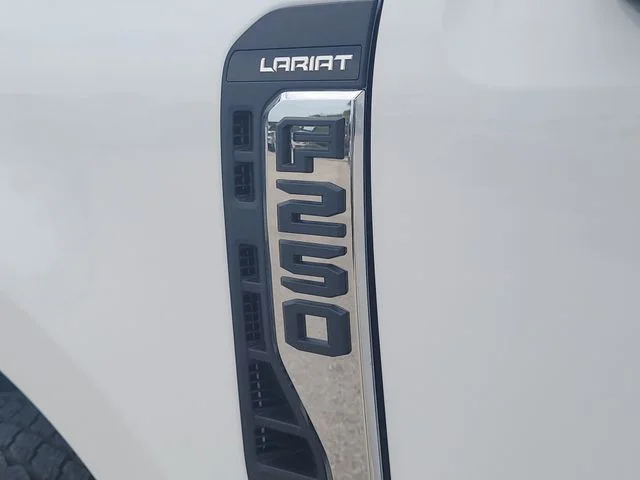 New 2026 Oxford White Ford Lariat image 9