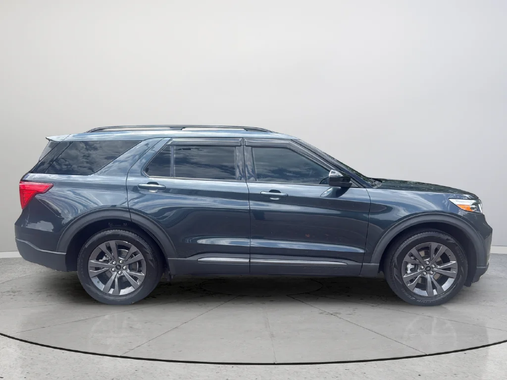 Used 2023 Blue Ford XLT image 5