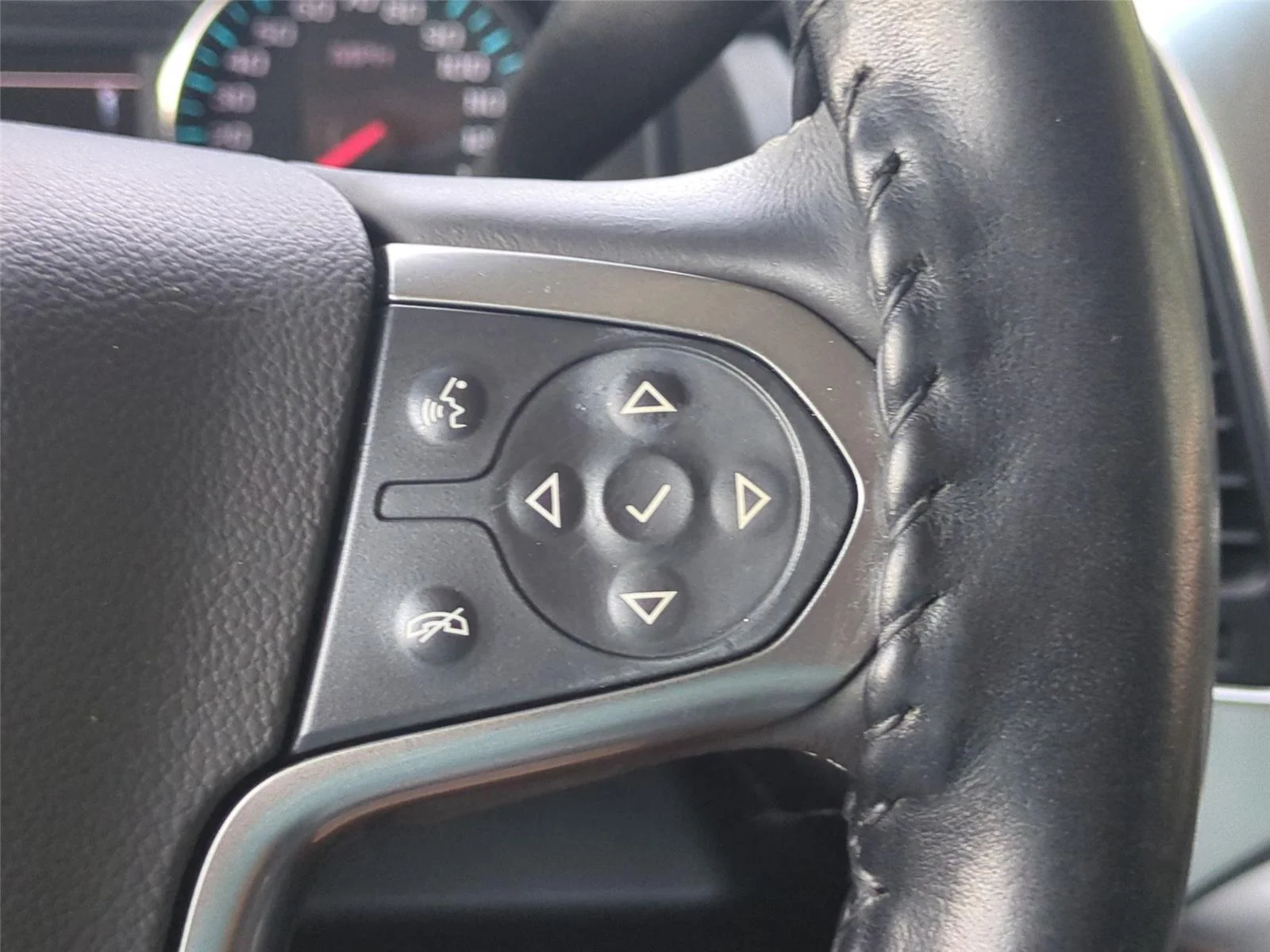 Used 2015 Tungsten Metallic Chevrolet LTZ image 21