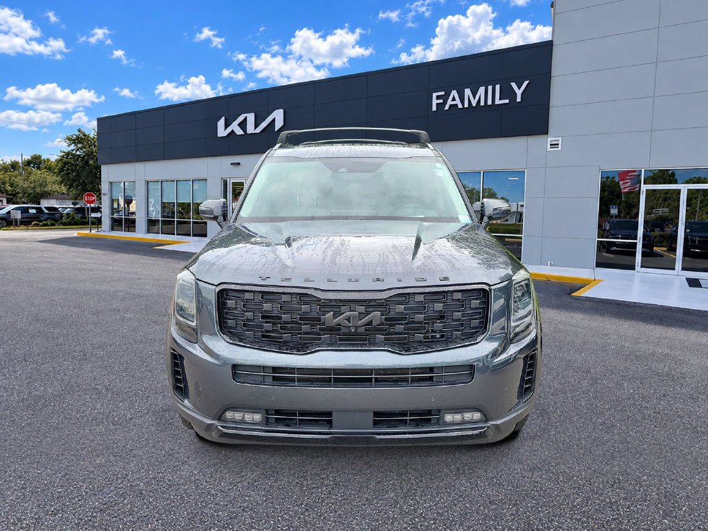 Certified Used 2022 Gravity Gray Kia SX image 2