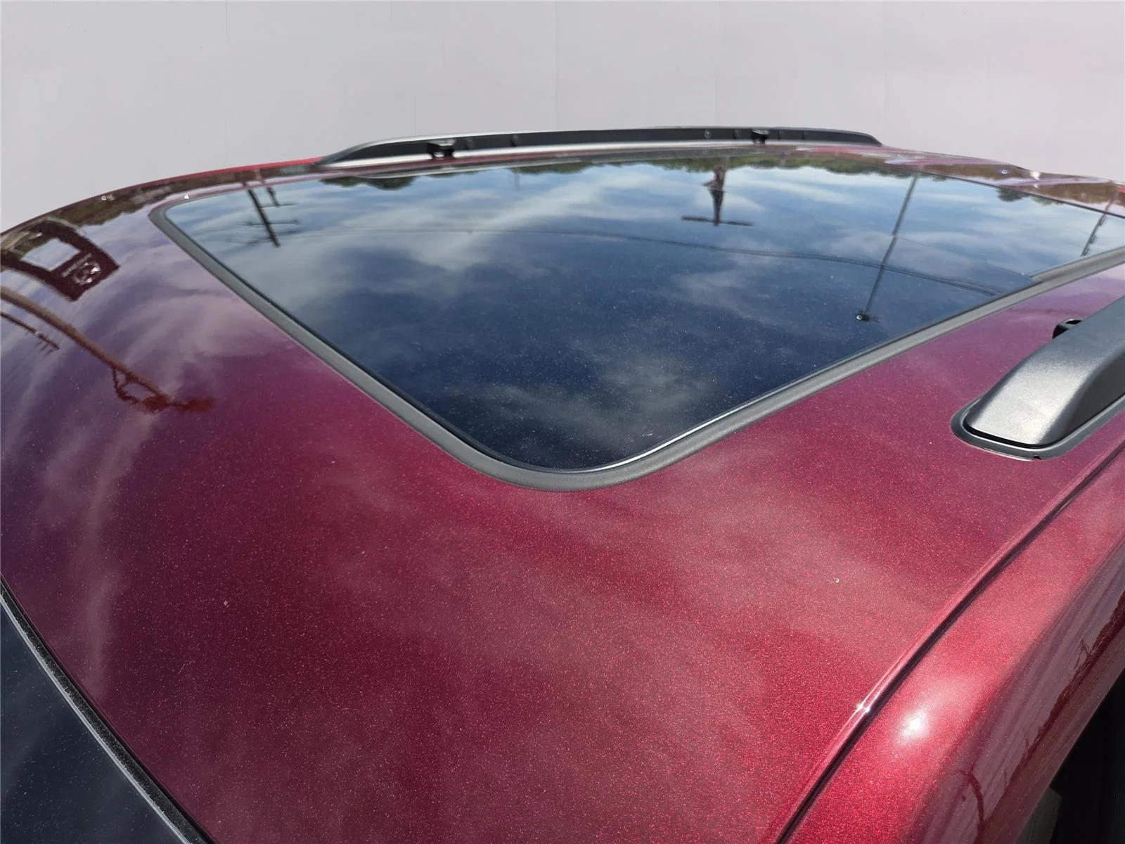 Used 2025 Velvet Red Pearlcoat Jeep Limited image 34