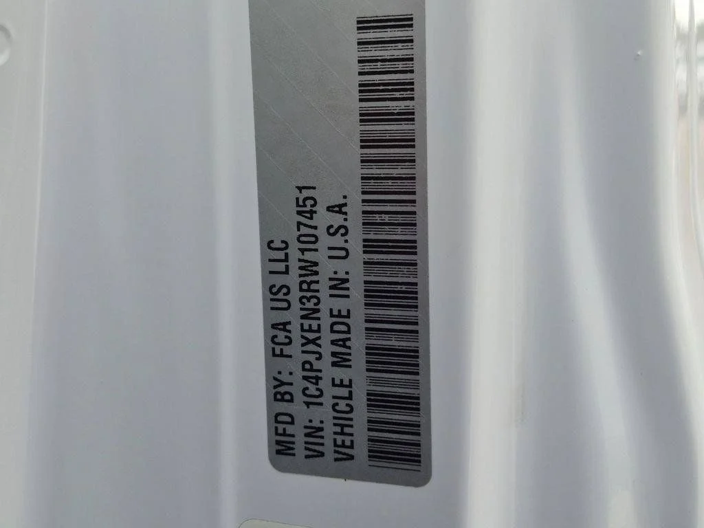 Used 2024 White Jeep Sahara image 31