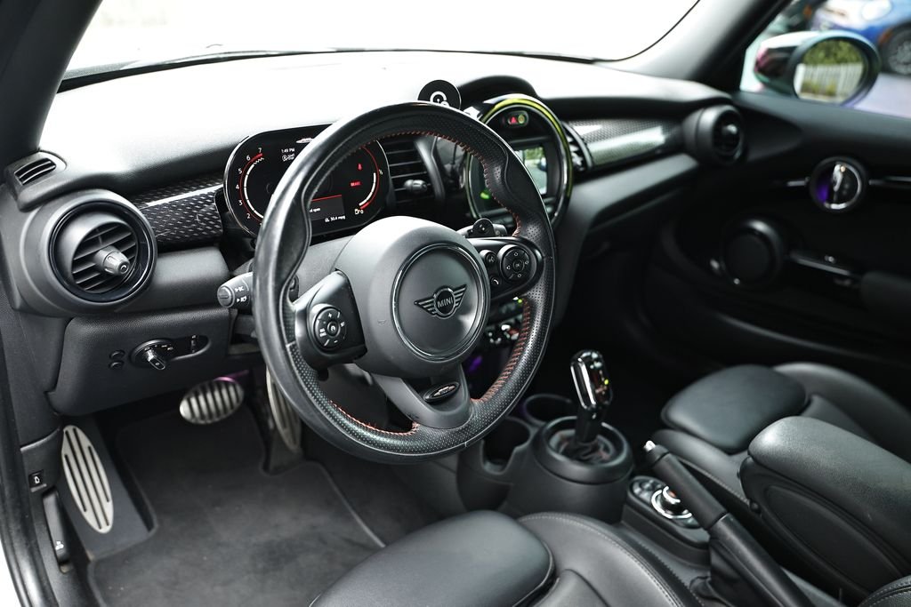 Used 2021 White Silver Metallic MINI Signature image 20